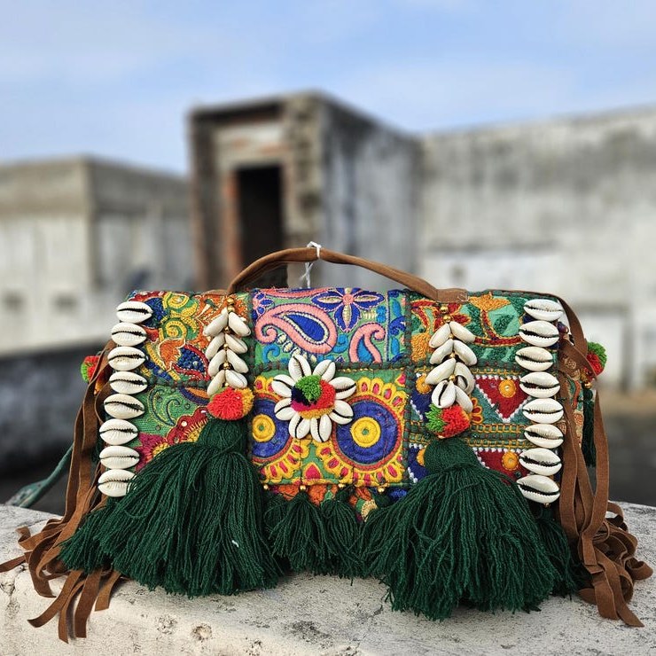 Sac Antibes, bandoulière brodé main