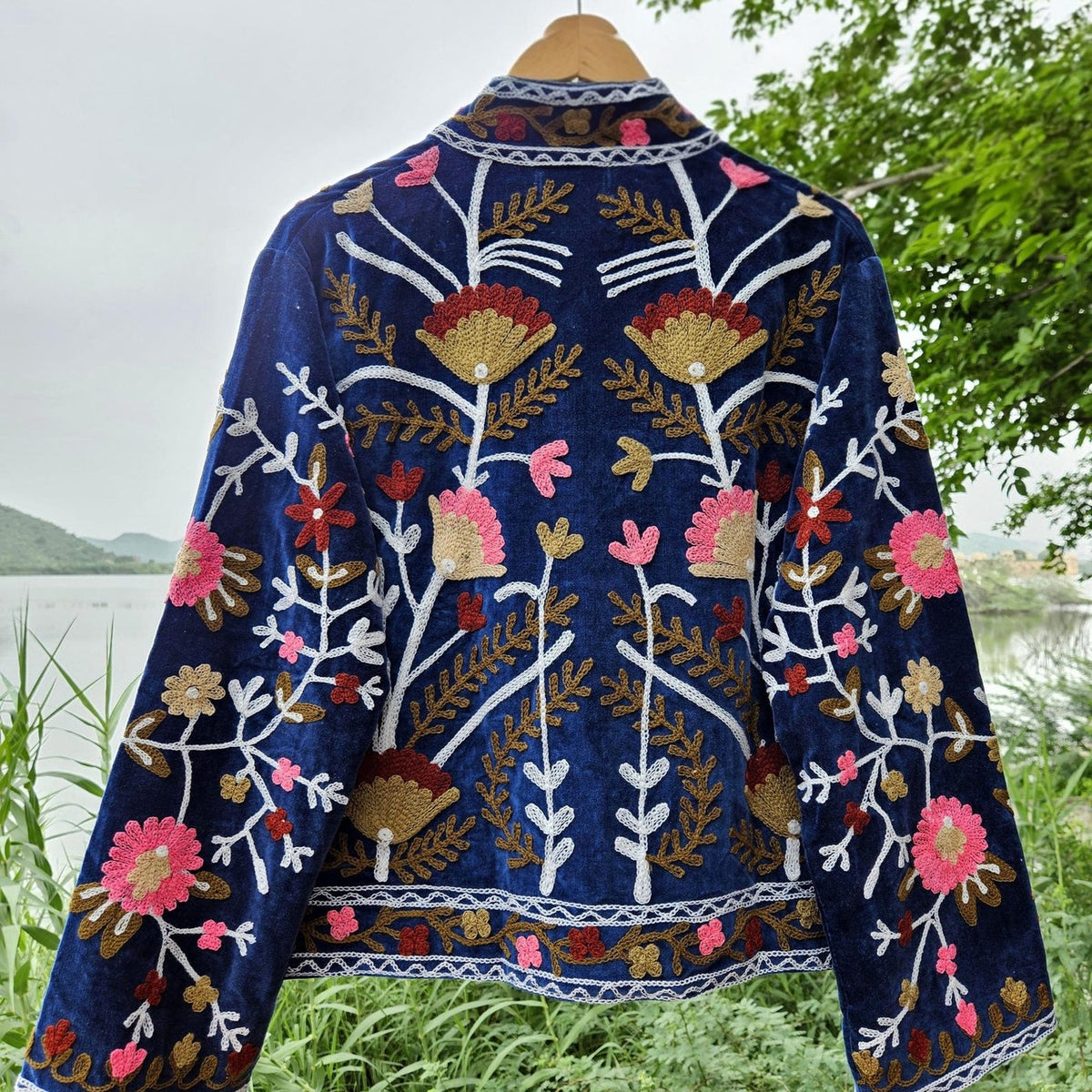 Veste Èze, velours brodé main