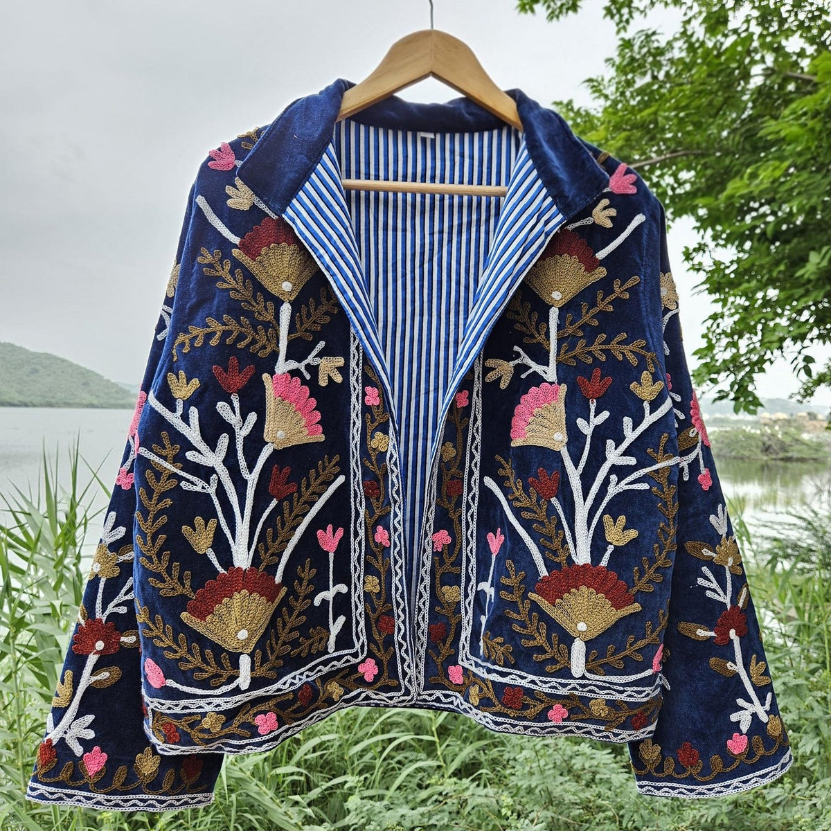 Veste Èze, velours brodé main